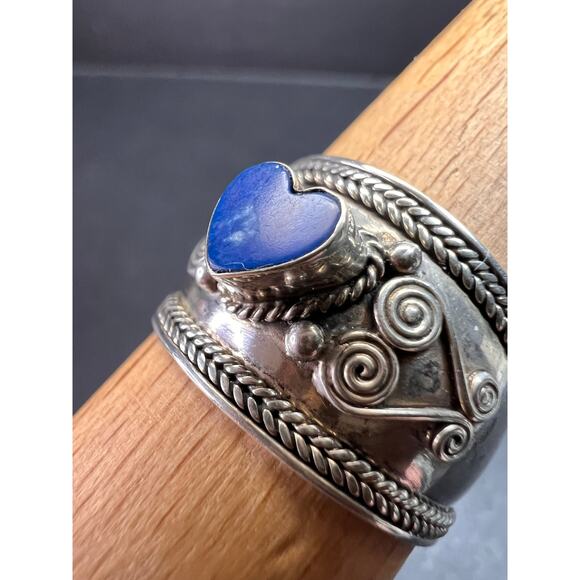 Vintage Sterling Silver Heart Ring | Indonesian Artisan | Size 10–10.25 - Picture 7 of 16